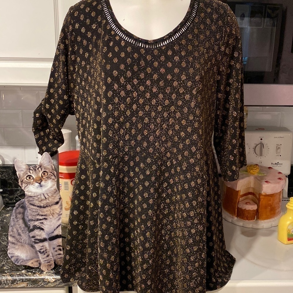 C womens Catherine’s 3/4 sleeve stretch metallic plus size blouse 16W. EUC!!!